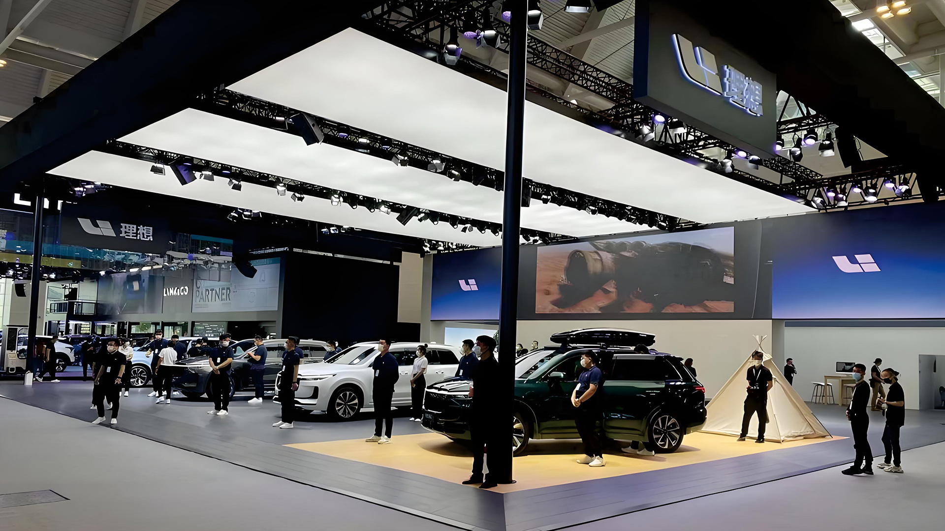 理想车展广州展位设计、展位搭建